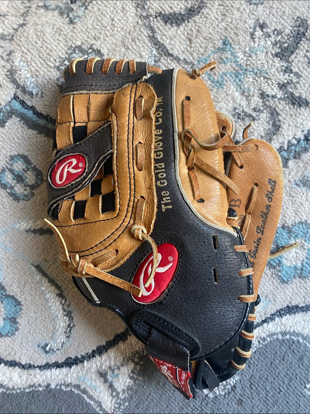 Rawlings Kids Black and Tan Leather Baseball Glove